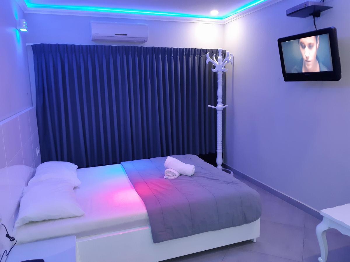 Spat Business Holon Buitenkant foto