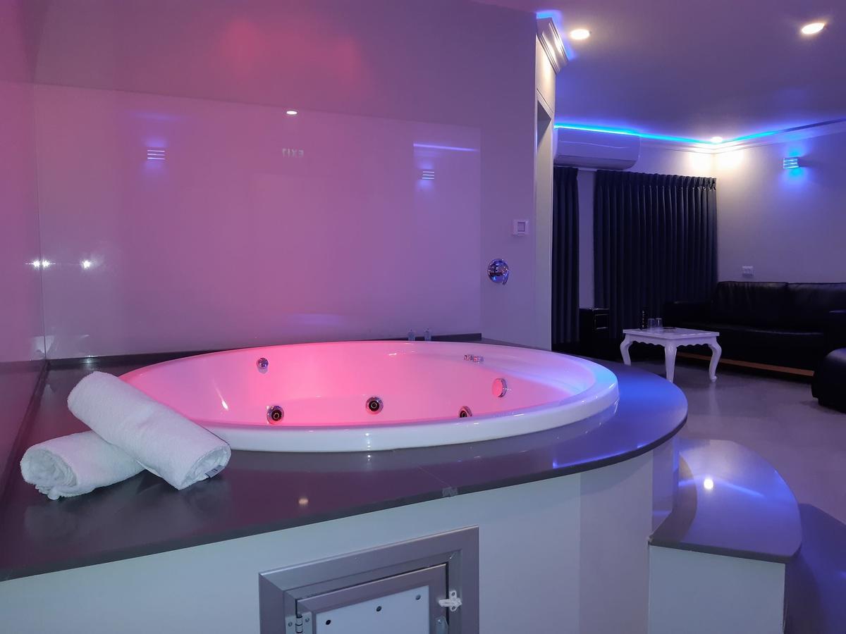 Spat Business Holon Buitenkant foto