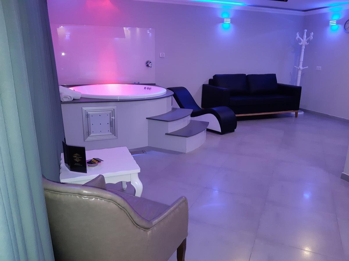 Spat Business Holon Buitenkant foto