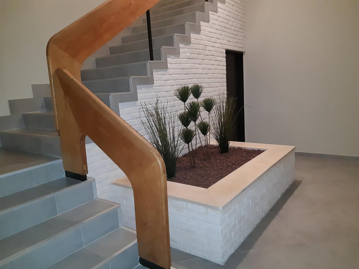 Spat Business Holon Buitenkant foto