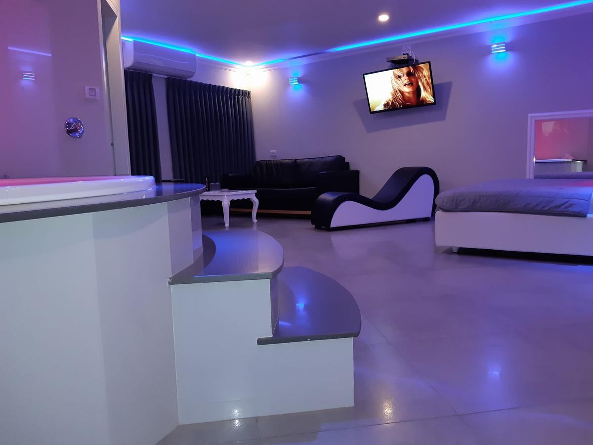 Spat Business Holon Buitenkant foto