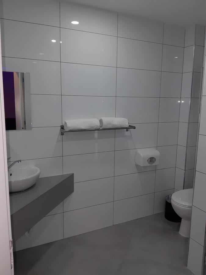 Spat Business Holon Buitenkant foto