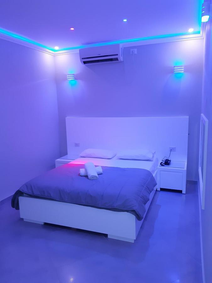 Spat Business Holon Buitenkant foto